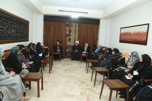 استقبل اللجنة النسائية في جمعية المبرات الخيرية العلامة فضل الله: نؤمن بالدوائر المفتوحة وليس المغلقة استقبل اللجنة النسائية في جمعية المبرات الخيرية العلامة فضل الله: نؤمن بالدوائر المفتوحة وليس المغلقة